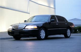 Lincoln Sedan Nelson 1 full 320x207