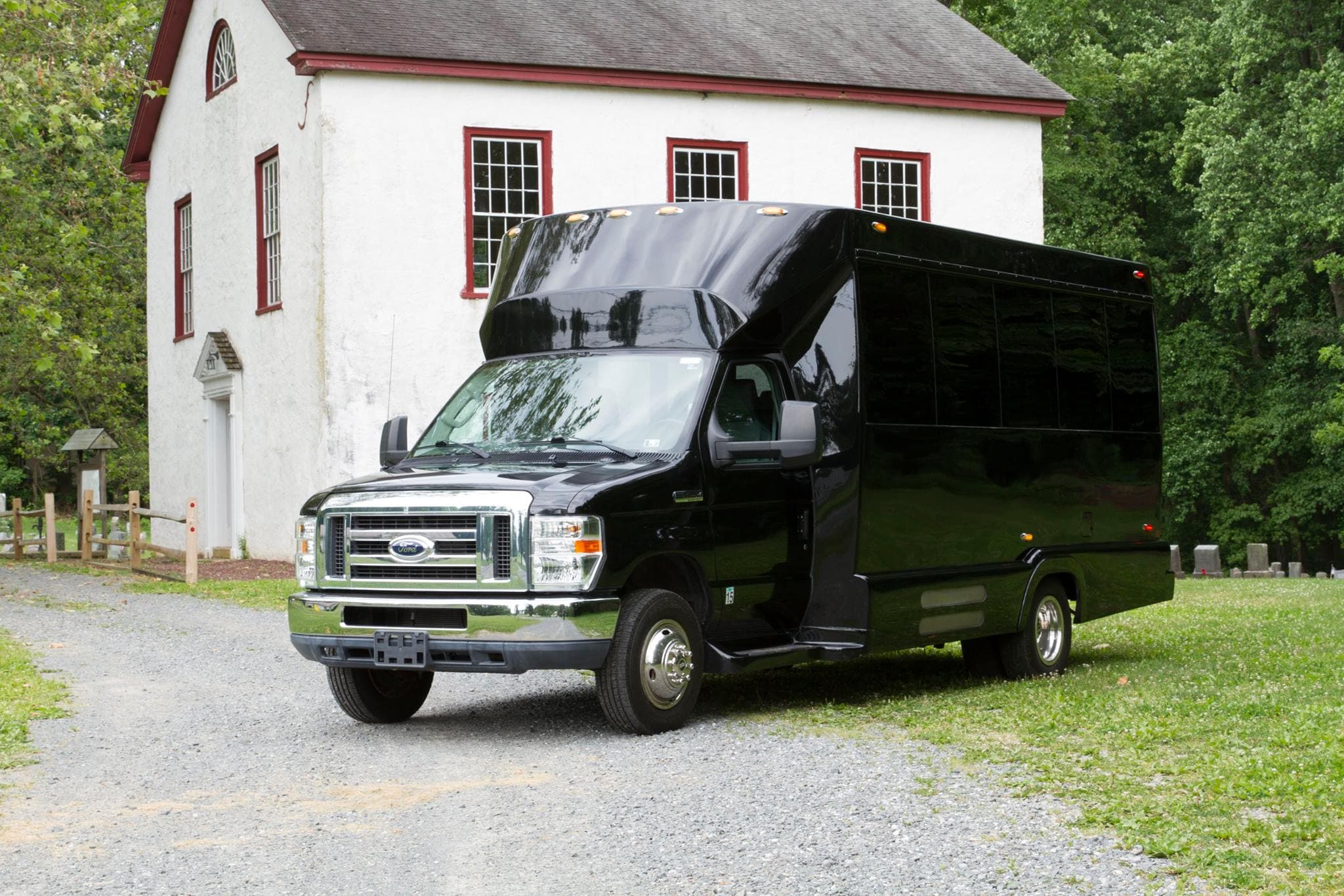 Executive Shuttle Bus | Paradise TransitParadise Transit