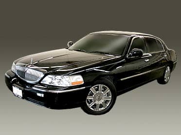 Lincoln Town Car Sedan