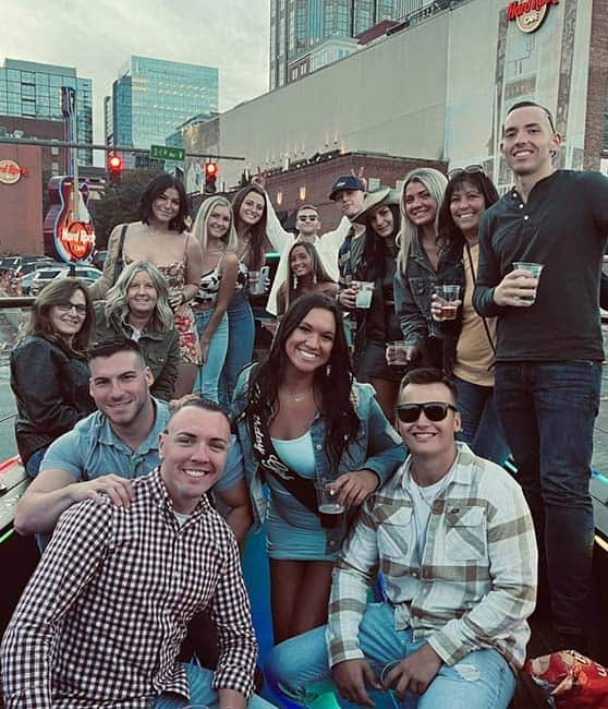 Nashville Private Party Bus 558X650 003